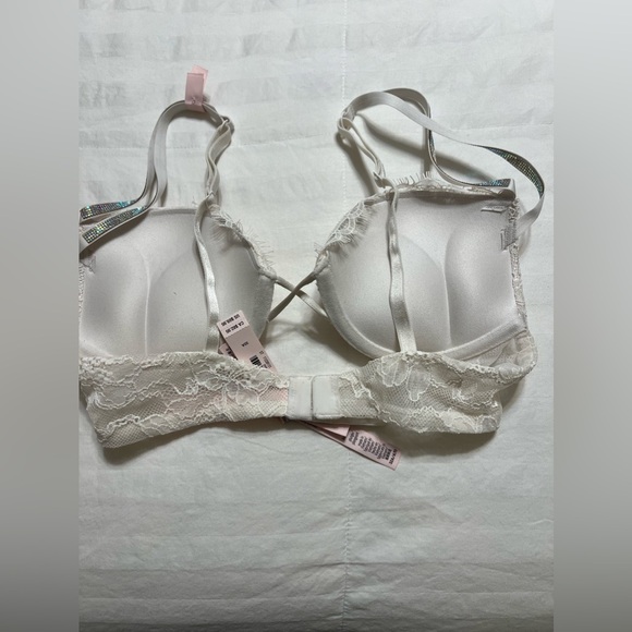 Victoria’S Secret - Picture 2 of 4